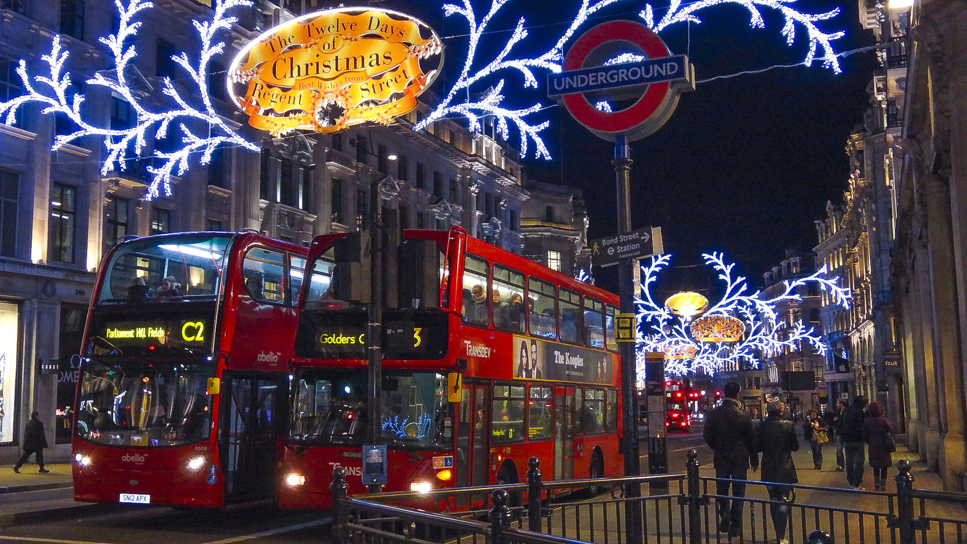 London Christmas Decorations  I Love Travel ( ˘ ³˘)